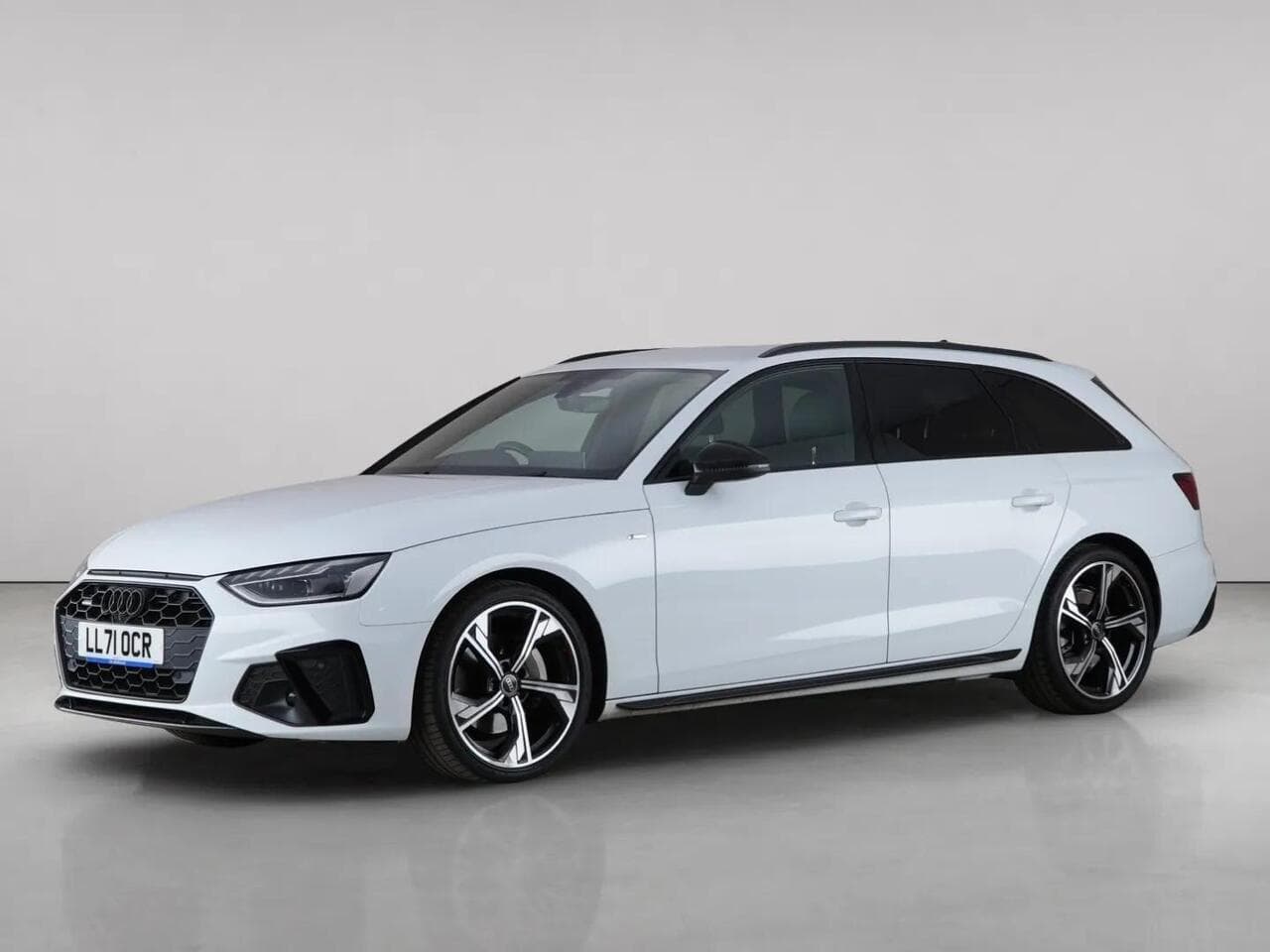 Audi A4 Avant thumbnail Front Left