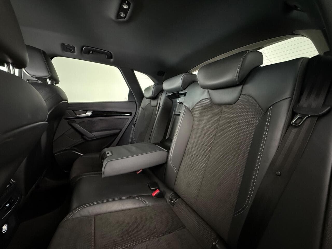 Audi Q5 thumbnail Seats Rear