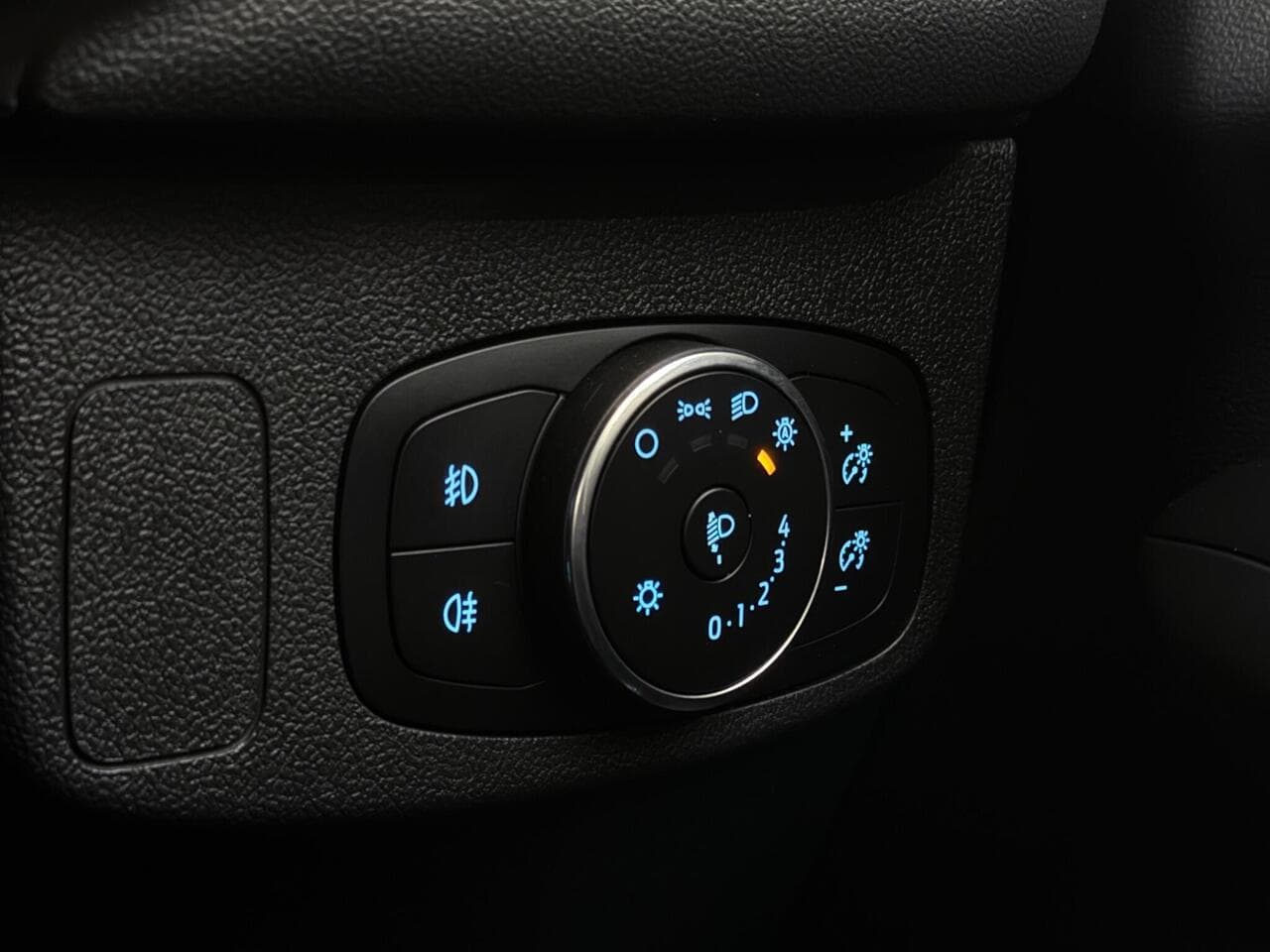 Ford Focus thumbnail Misc Controls