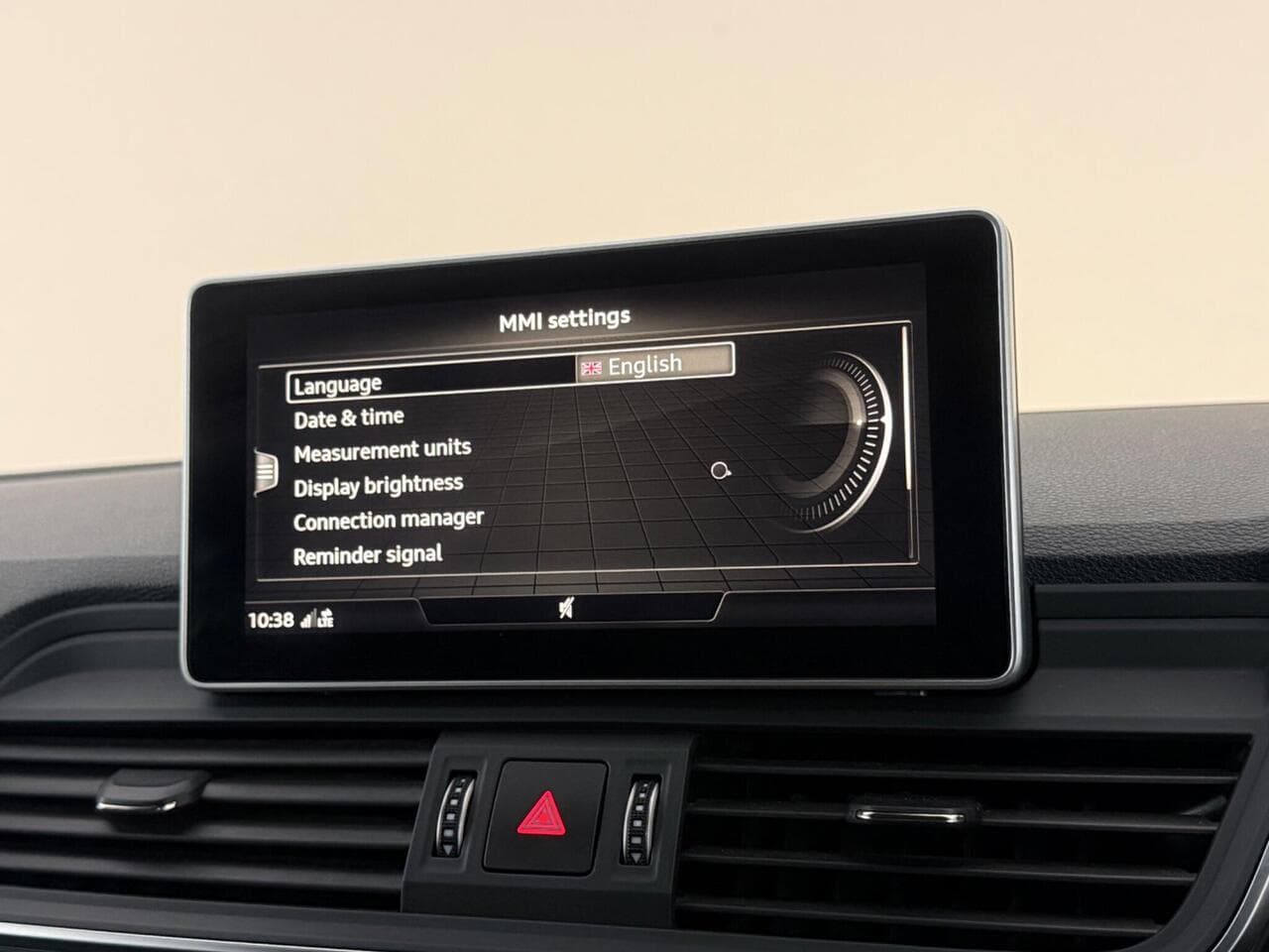 Audi Q5 thumbnail Infotainment System