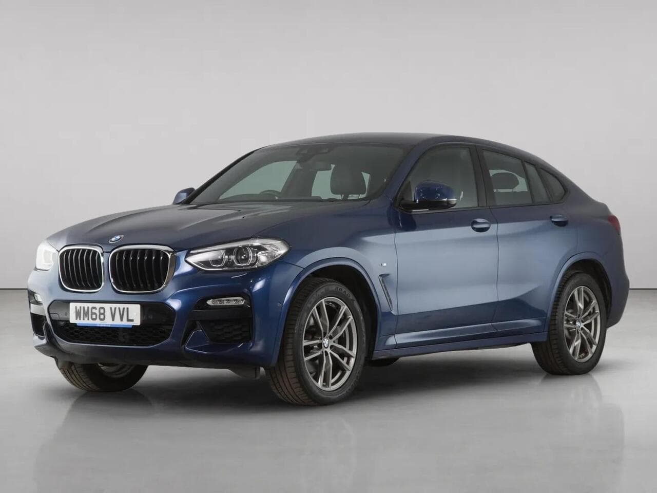 BMW X4 thumbnail Front Left