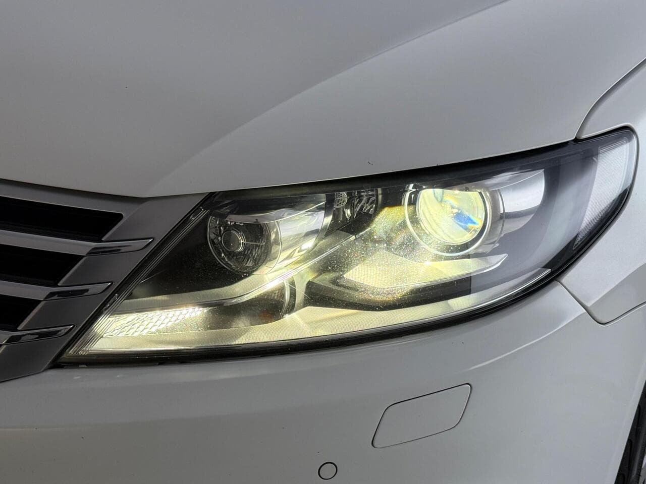 Volkswagen CC thumbnail Lights Front