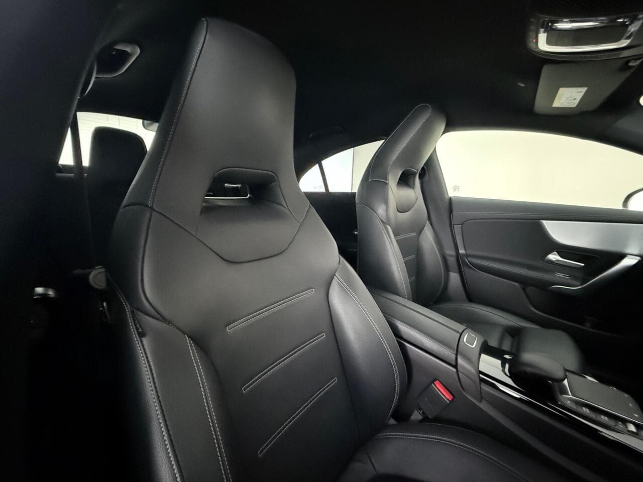 Mercedes-Benz CLA thumbnail Seat Driver