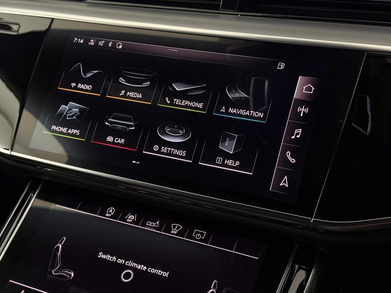 Audi A8 thumbnail Infotainment System