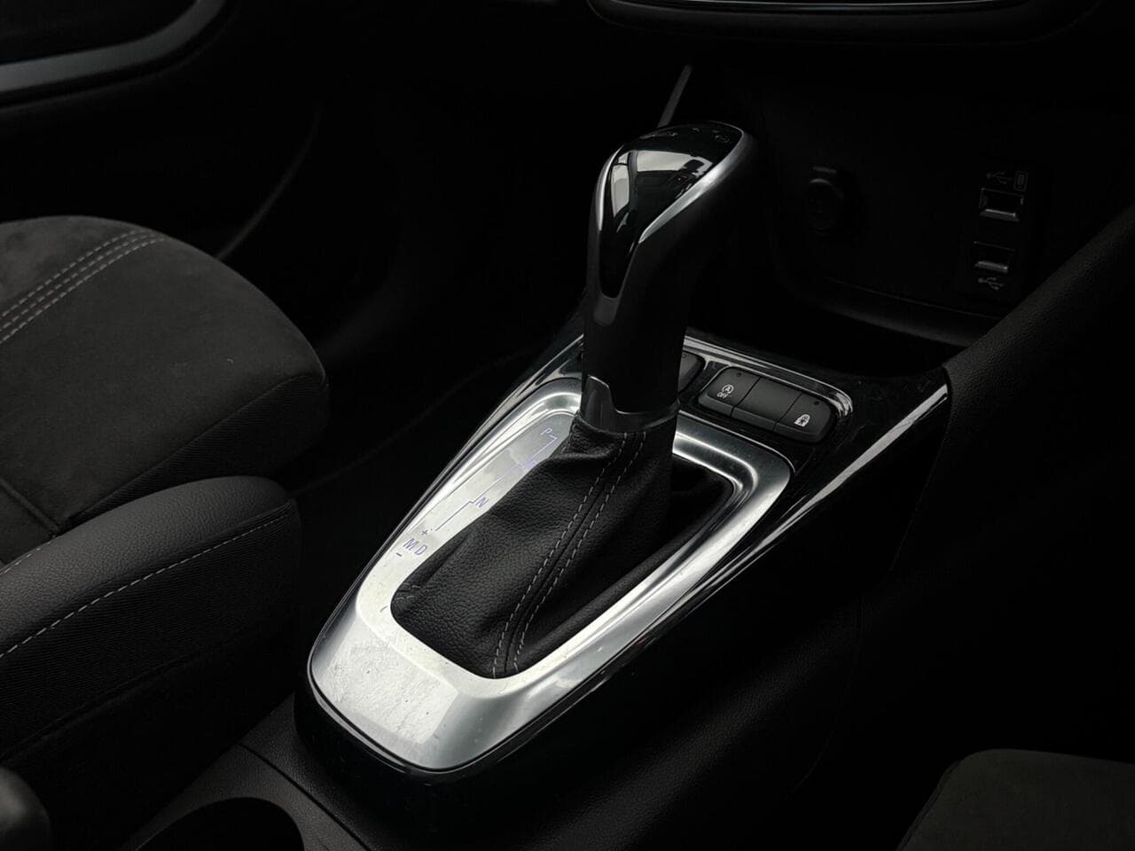 Vauxhall Crossland thumbnail Interior Front
