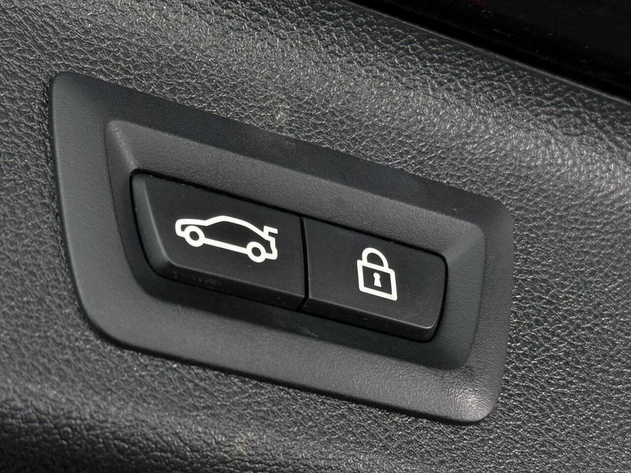 BMW 5 Series thumbnail Misc Controls