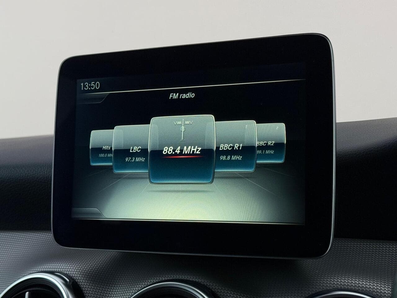 Mercedes-Benz GLA thumbnail Infotainment System