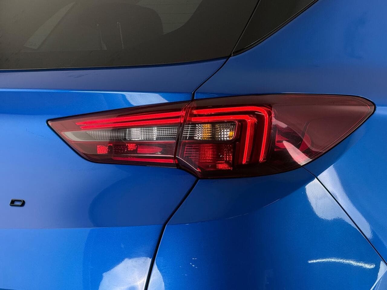 Vauxhall Grandland thumbnail Lights Rear