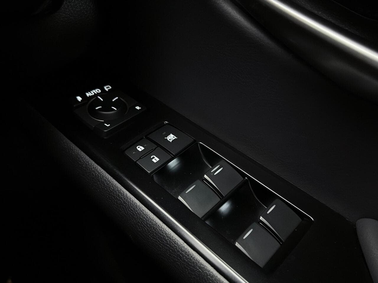 Lexus UX thumbnail Misc Controls