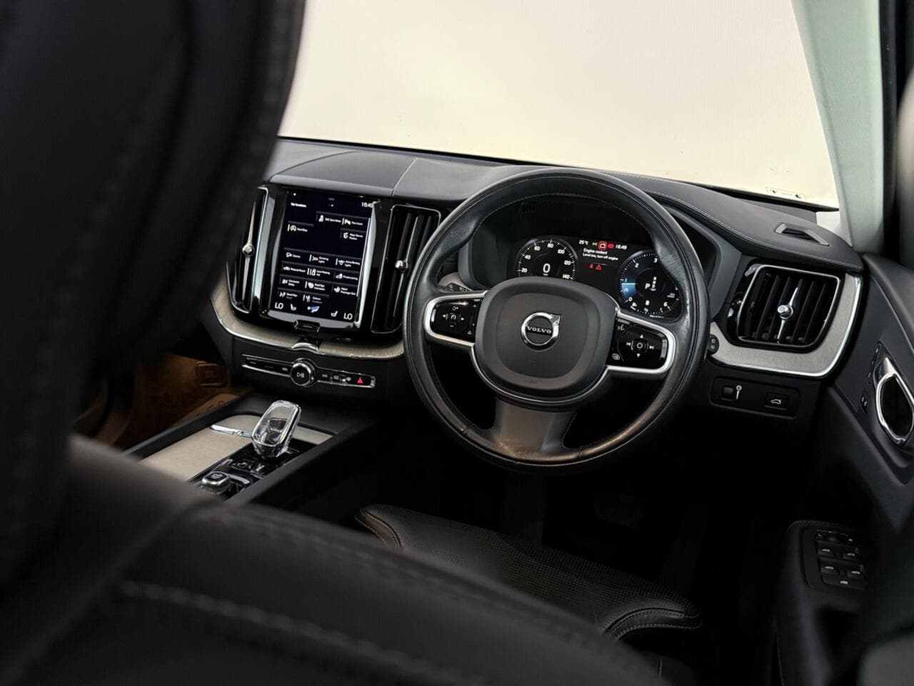 Volvo XC60 thumbnail Interior Front