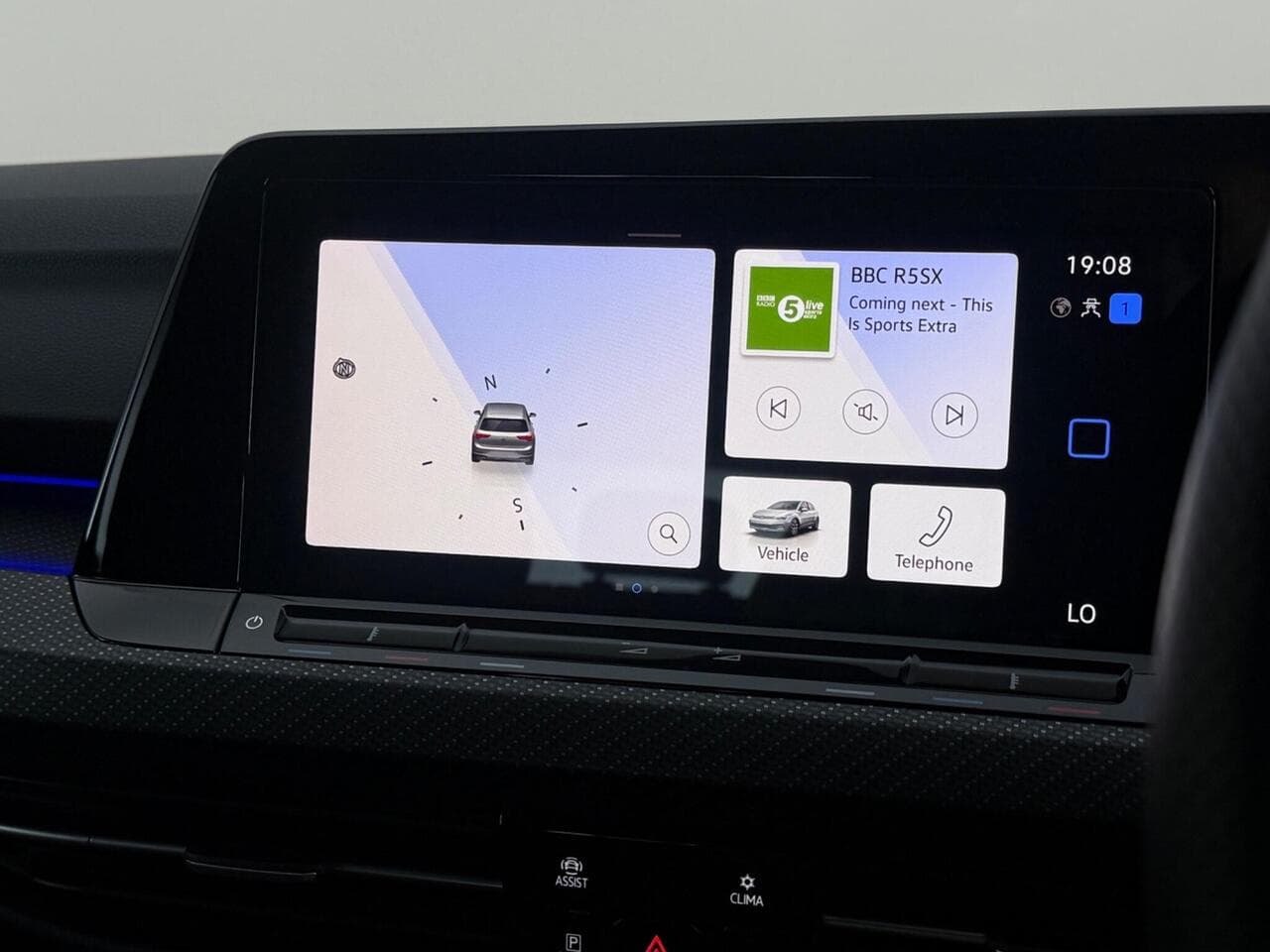 Volkswagen Golf thumbnail Infotainment System
