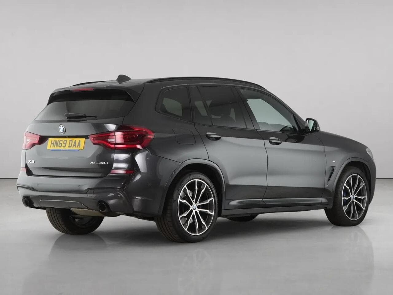 BMW X3 thumbnail Rear Right