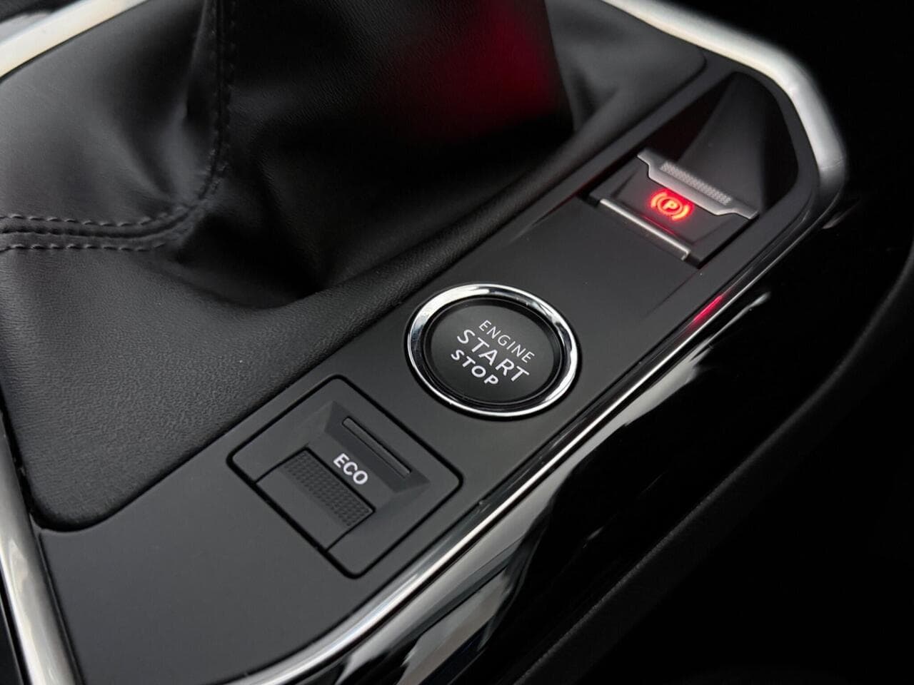Peugeot 5008 thumbnail Misc Controls