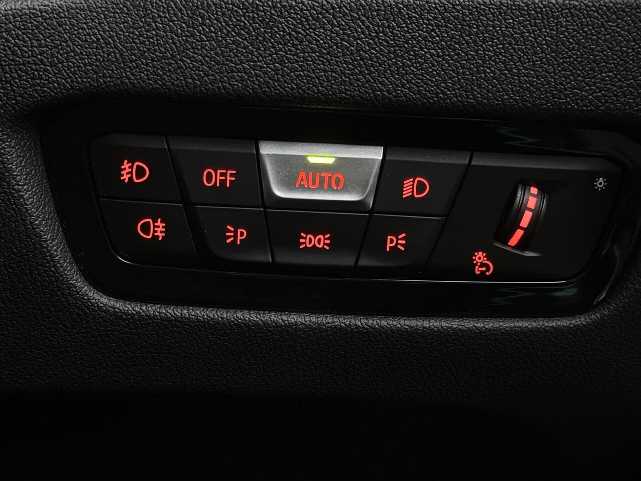 BMW 3 Series thumbnail Misc Controls