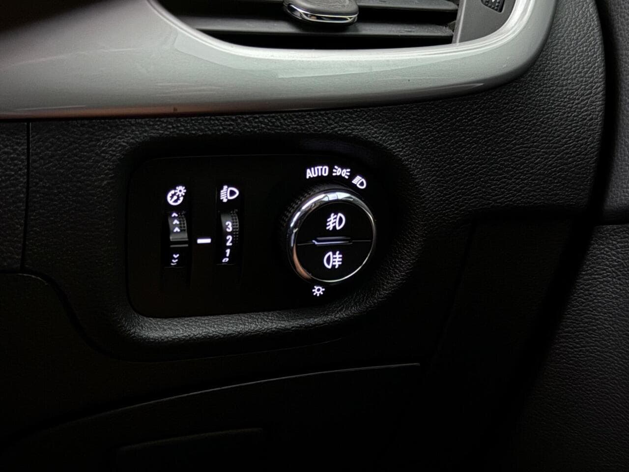 Vauxhall Astra thumbnail Misc Controls