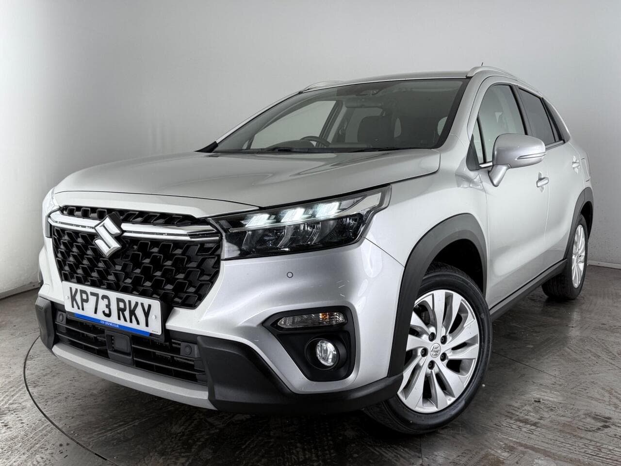 Suzuki S-Cross thumbnail Front Left