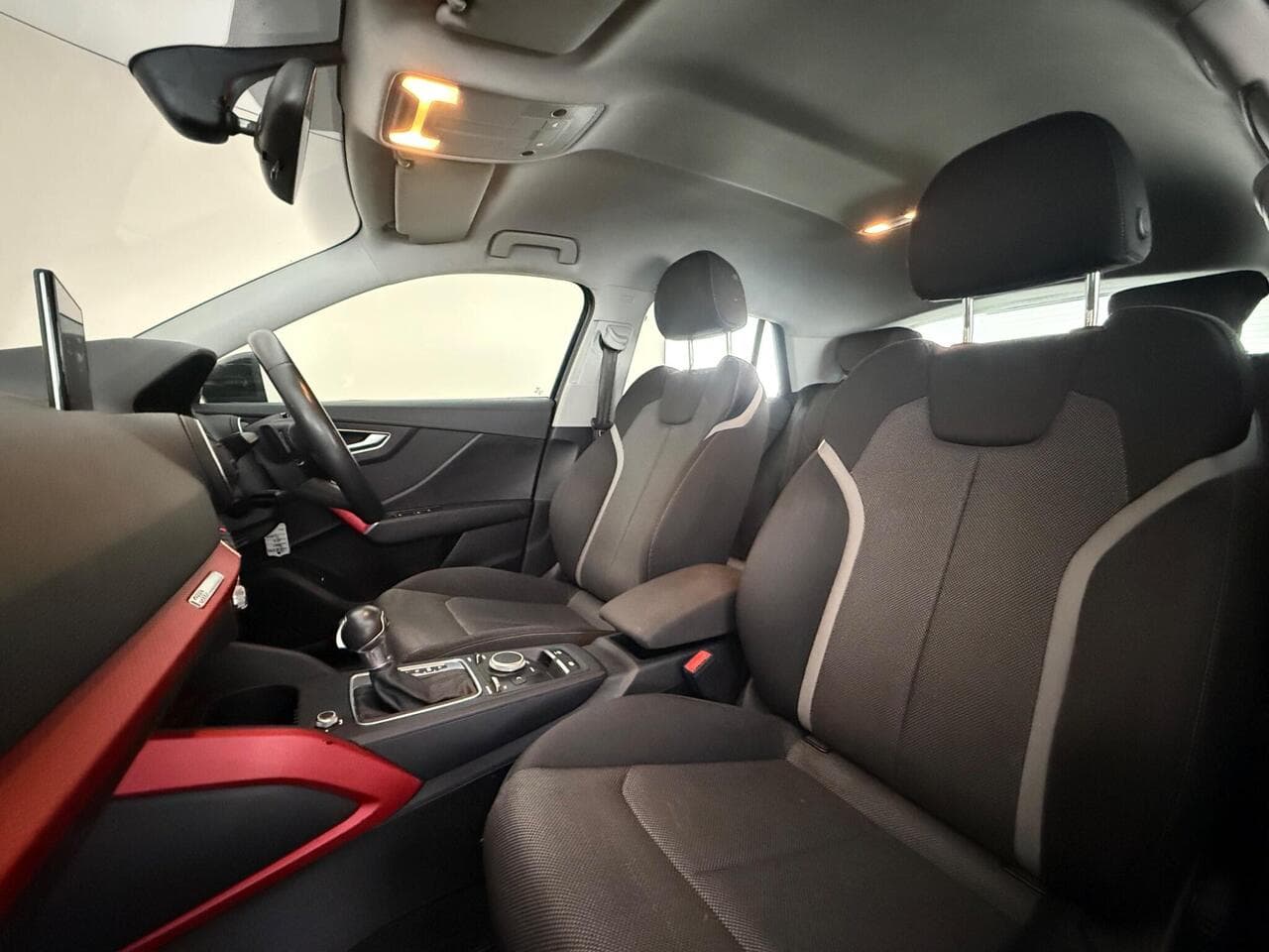 Audi Q2 thumbnail Seat Front Passenger