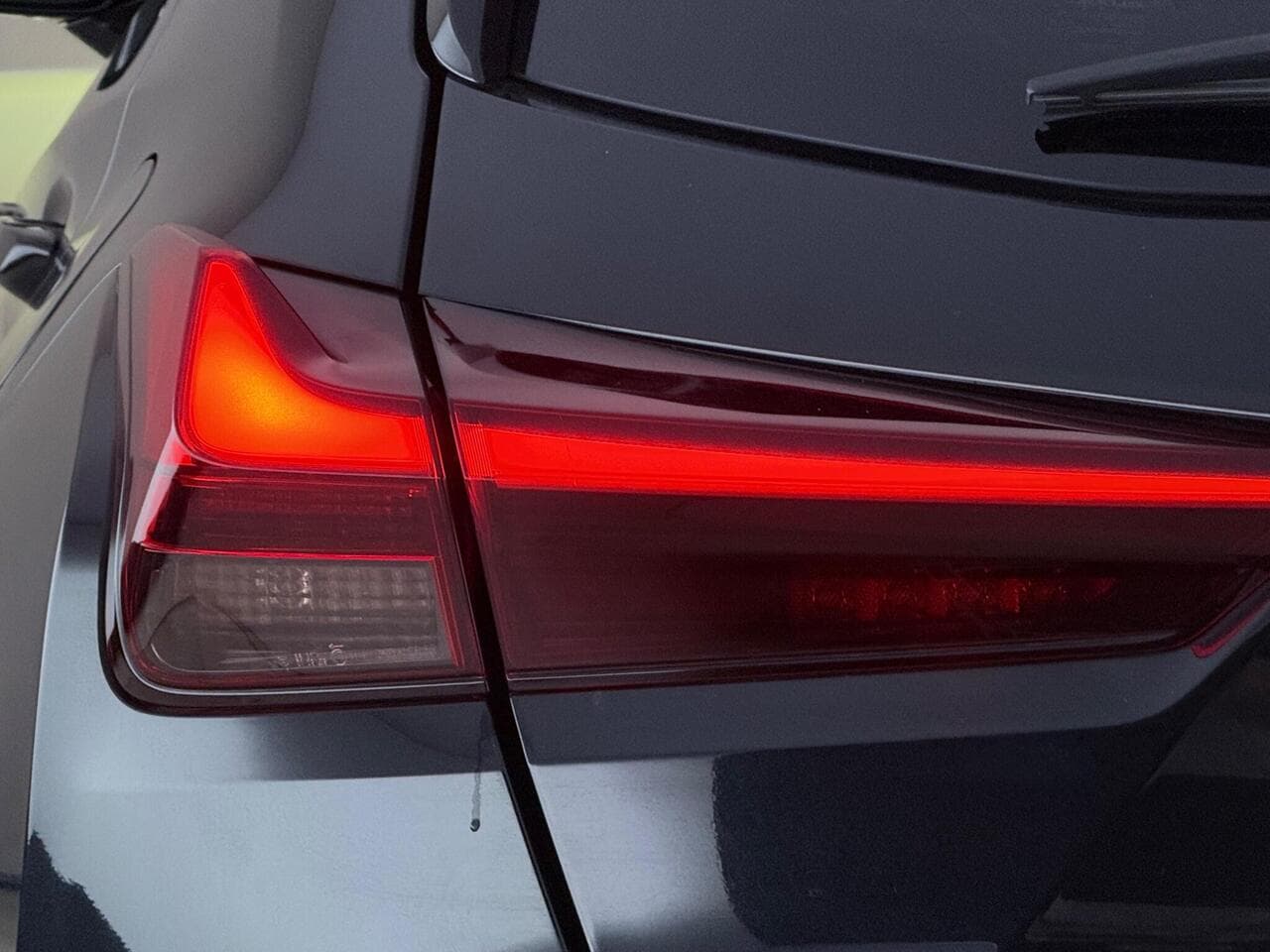 Lexus UX thumbnail Lights Rear