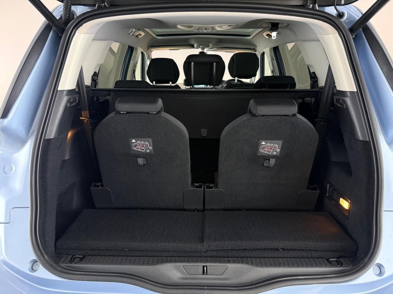 Citroen Grand C4 Picasso thumbnail Boot