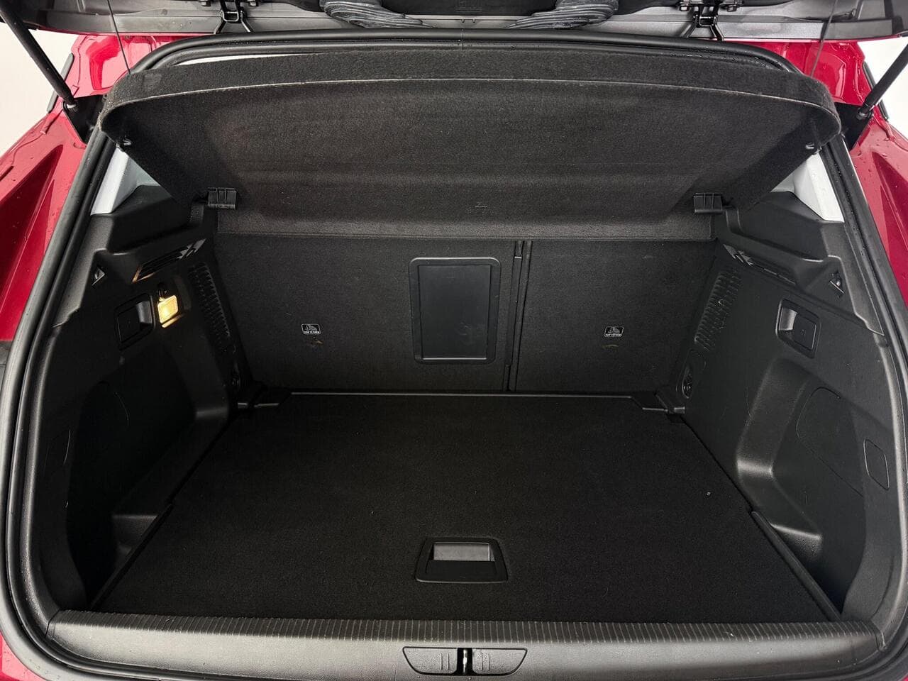 Vauxhall Grandland X thumbnail Boot
