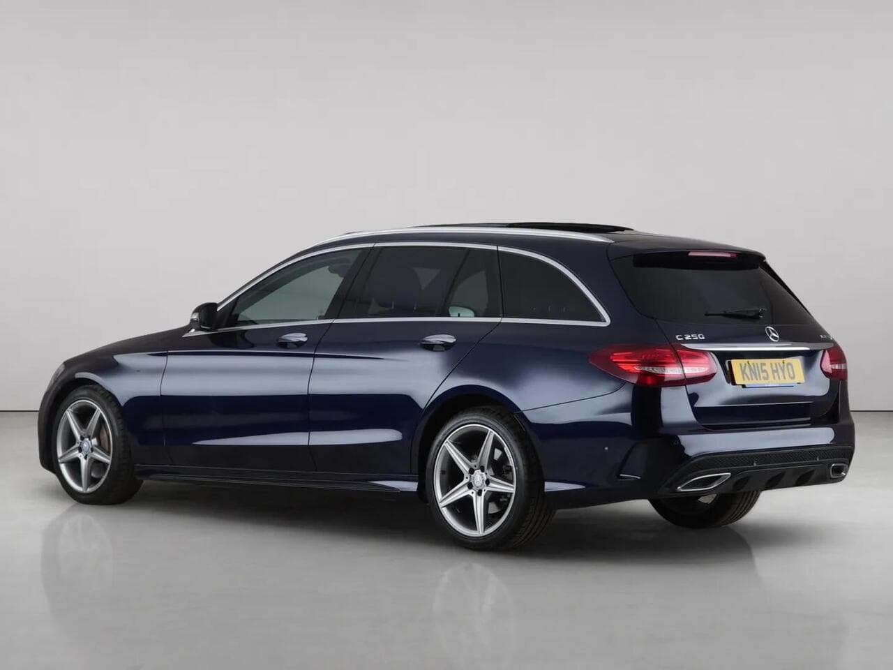 Mercedes-Benz C Class thumbnail Rear Left