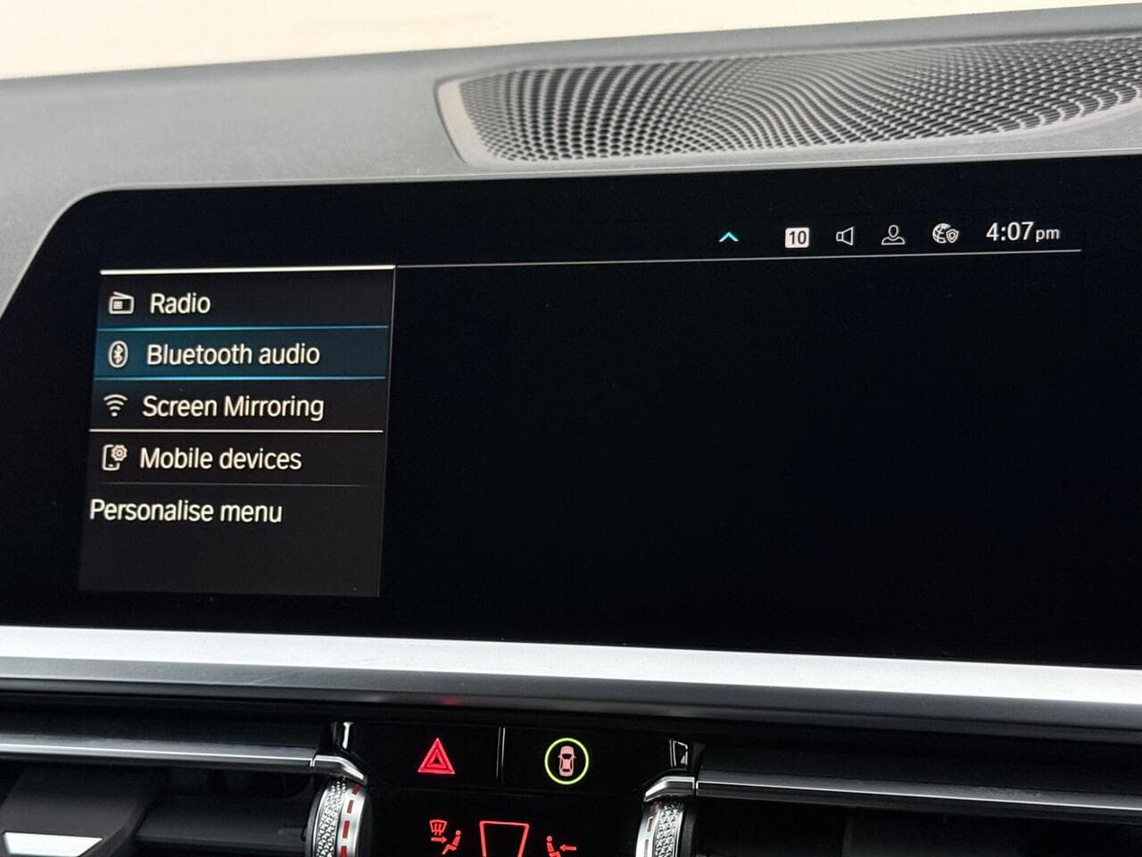 BMW 3 Series thumbnail Infotainment System