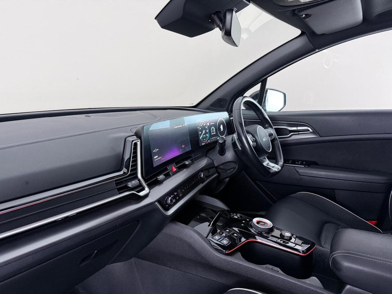 Kia Sportage thumbnail Interior Front