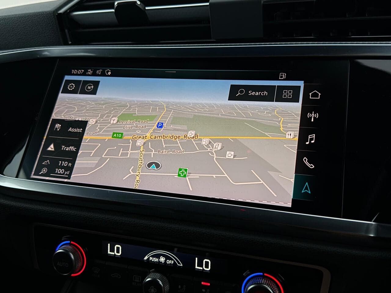 Audi Q3 thumbnail Infotainment System