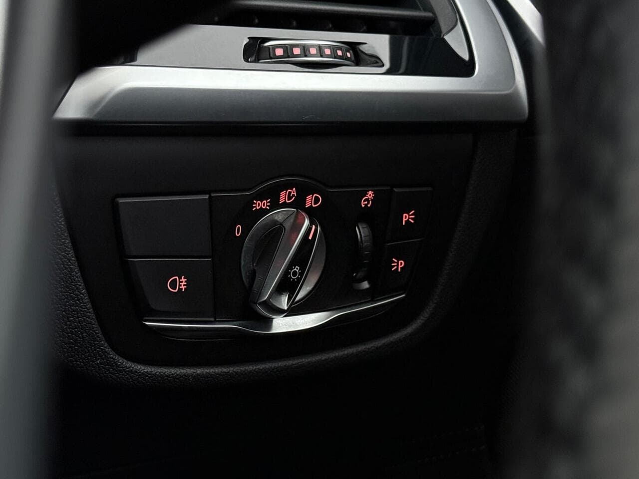BMW X3 thumbnail Misc Controls
