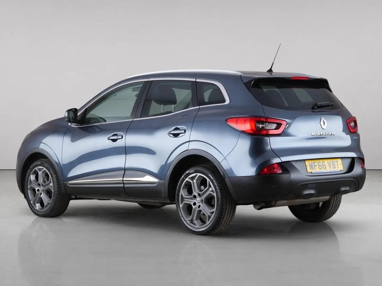Renault Kadjar thumbnail Rear Left