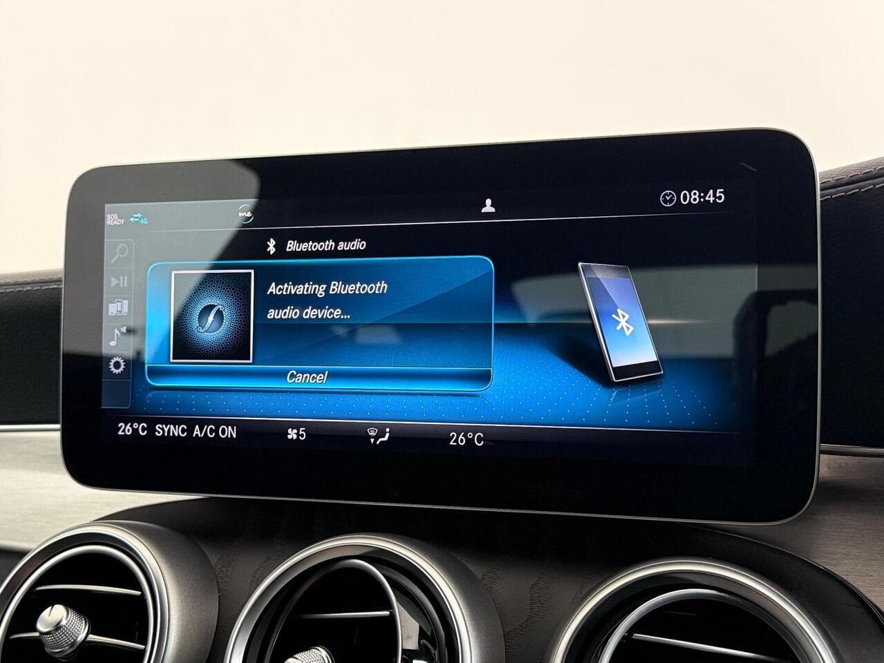 Mercedes-Benz C Class thumbnail Infotainment System
