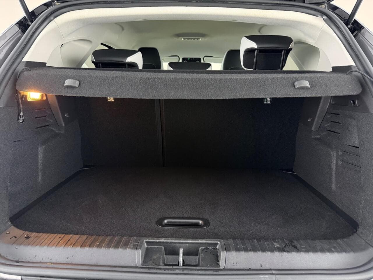 Renault Captur thumbnail Boot