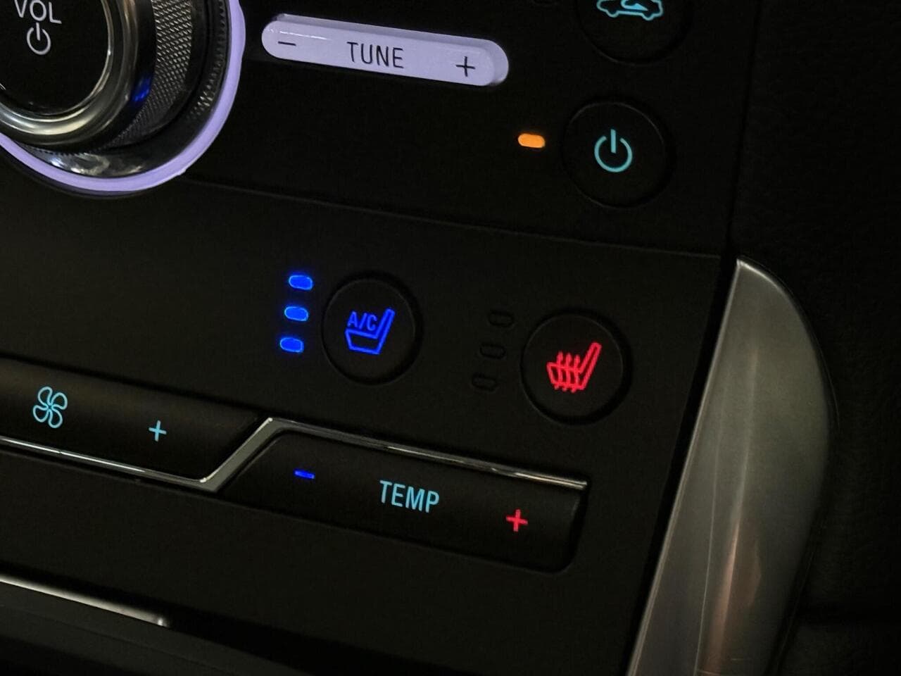 Ford Edge thumbnail Misc Controls