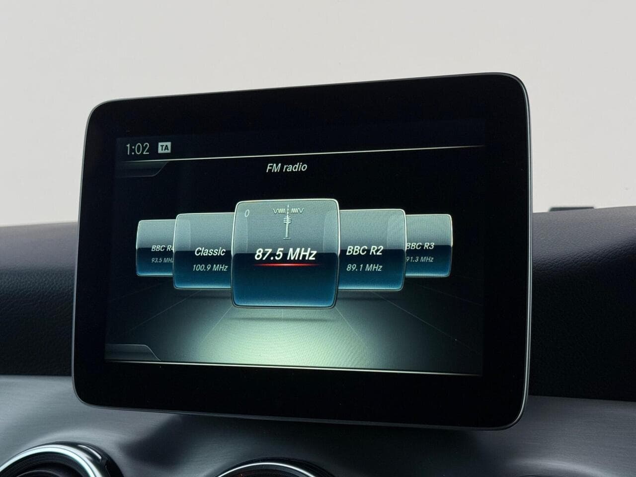 Mercedes-Benz GLA thumbnail Infotainment System
