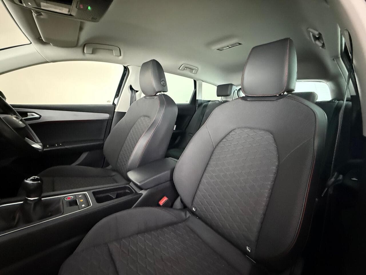 SEAT Leon thumbnail Seat Front Passenger