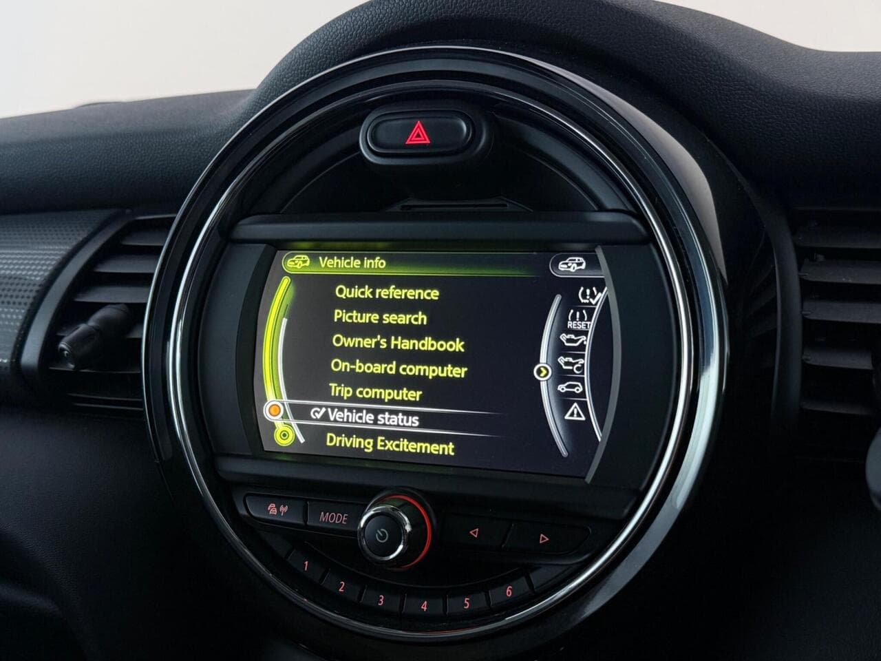 MINI Hatch thumbnail Inconclusive