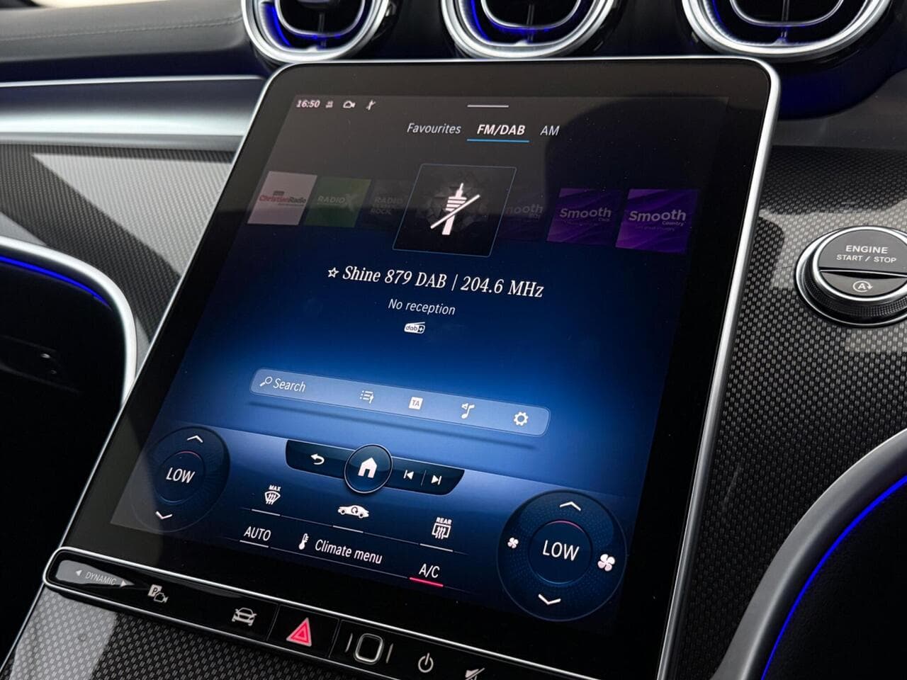Mercedes-Benz C Class thumbnail Infotainment System