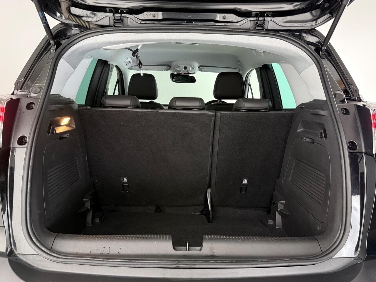 Vauxhall Crossland thumbnail Boot