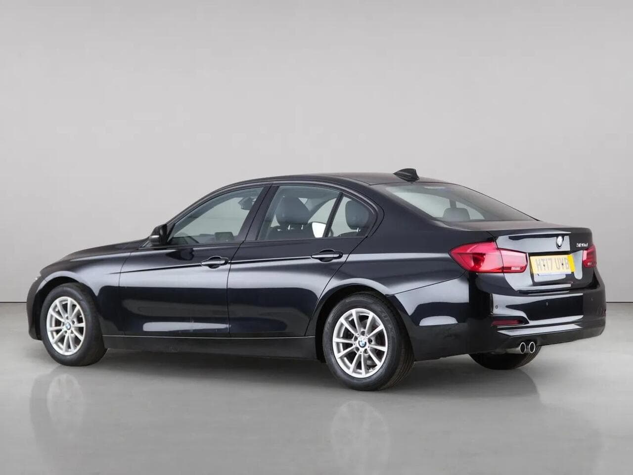 BMW 3 Series thumbnail Rear Left