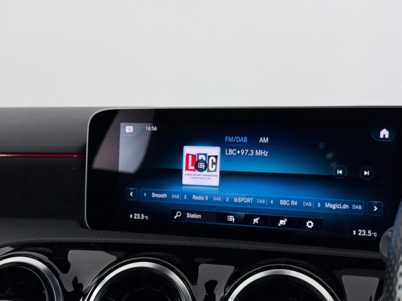 Mercedes-Benz A Class thumbnail Infotainment System