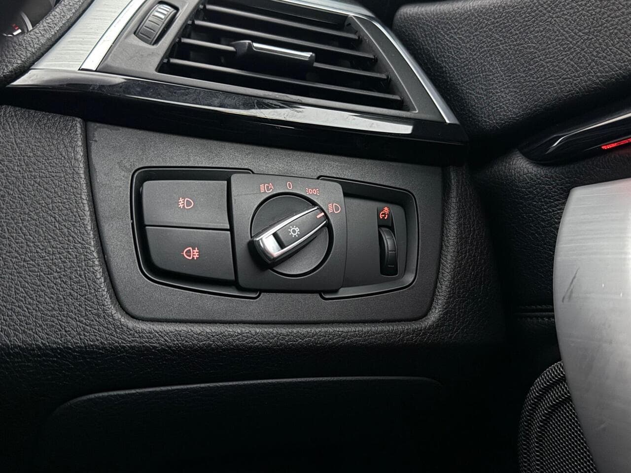 BMW 4 Series Gran Coupe thumbnail Misc Controls