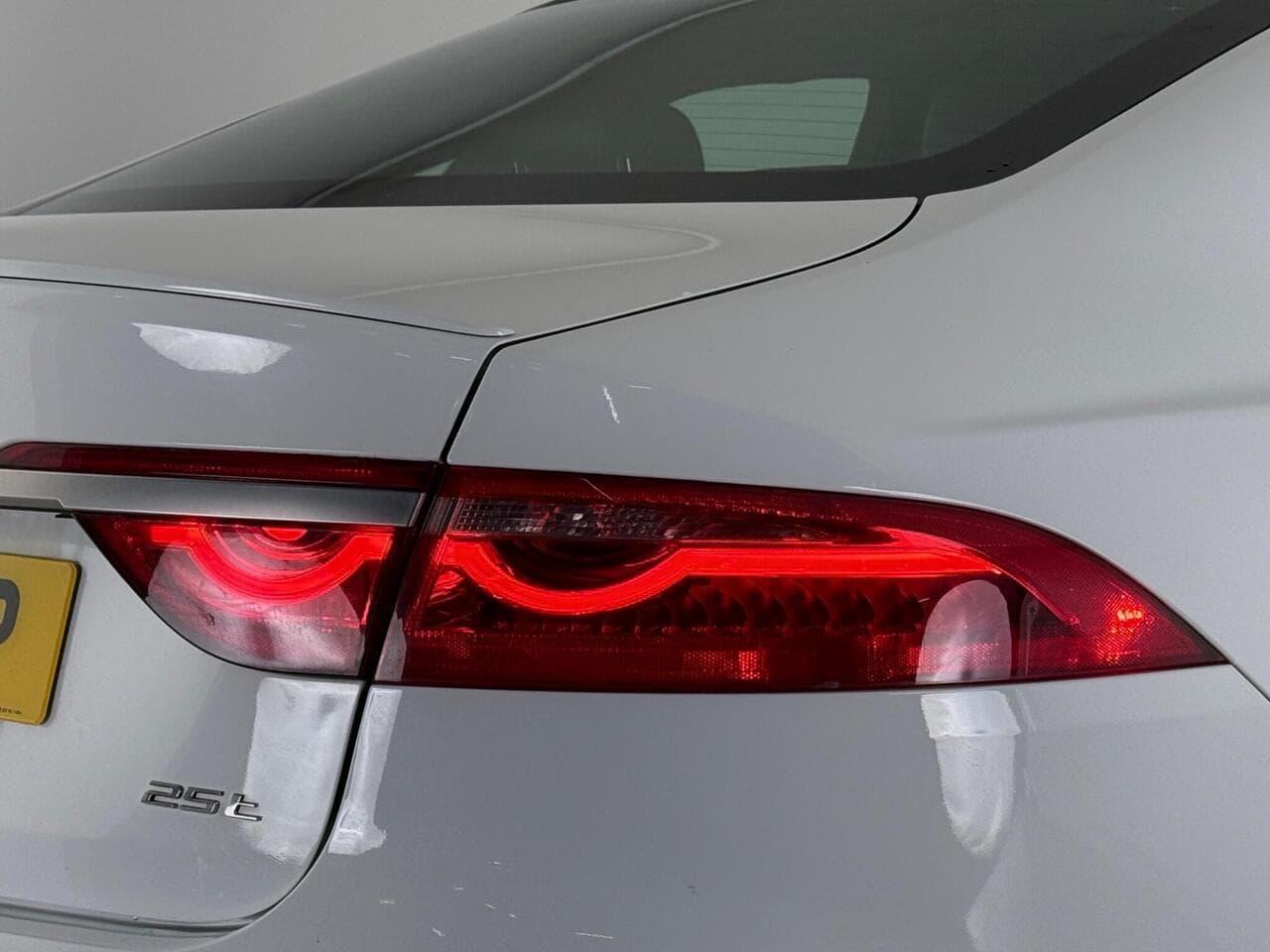 Jaguar XF thumbnail Lights Rear