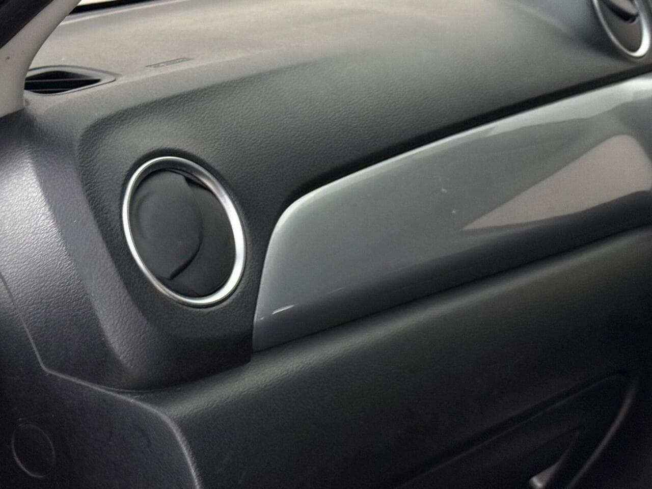 Suzuki Vitara thumbnail Misc Controls