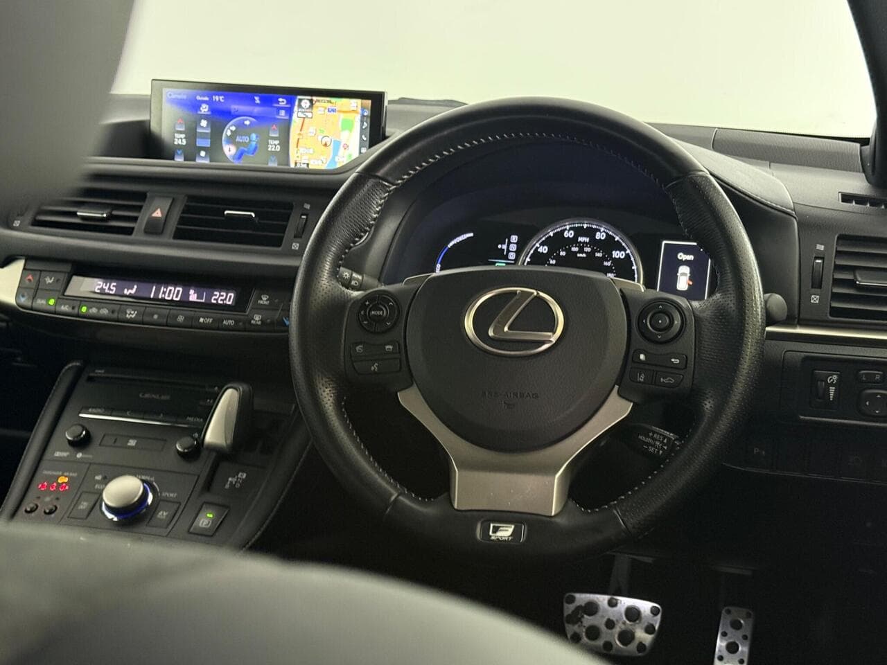 Lexus CT thumbnail Steering Wheel
