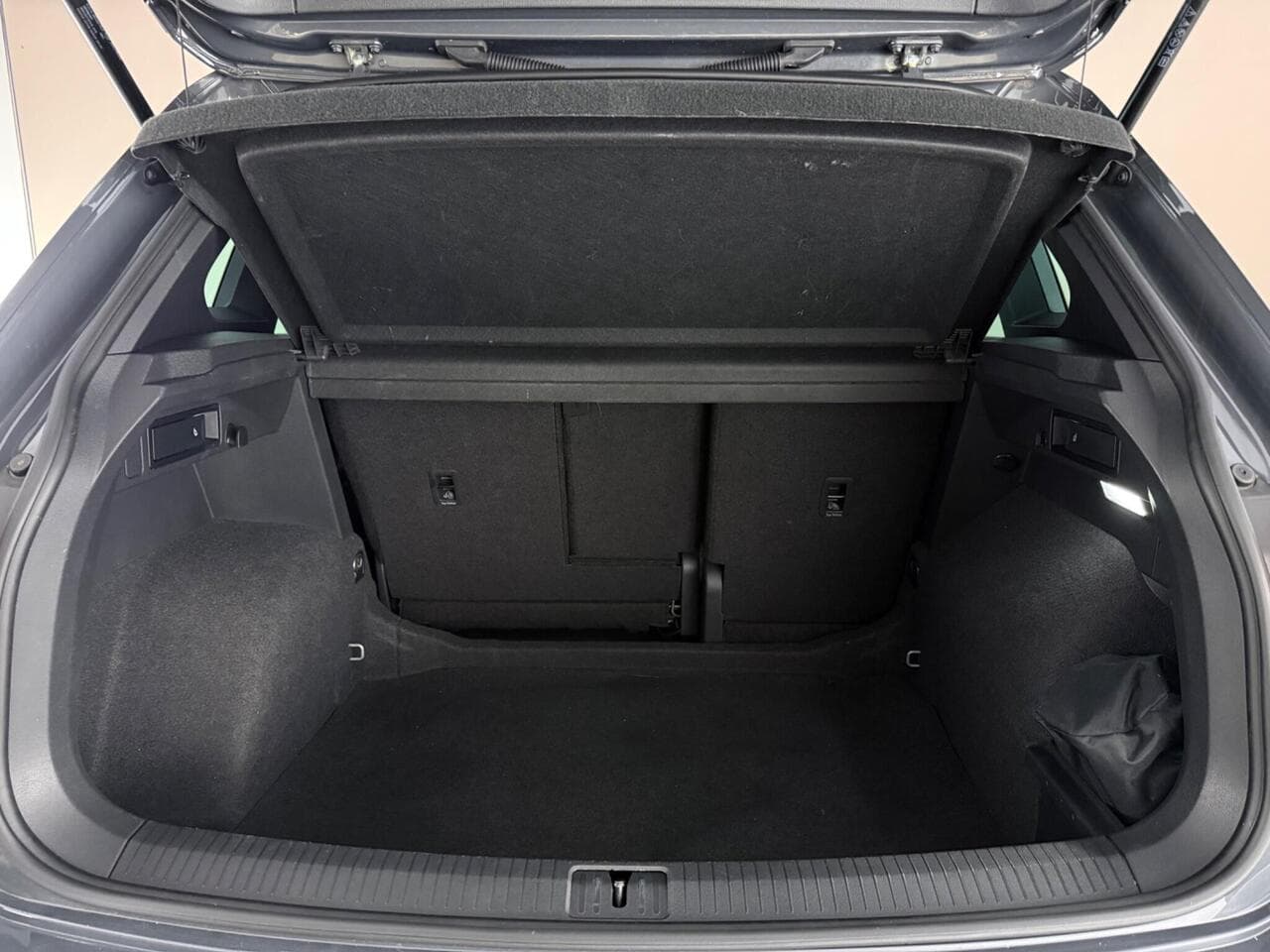 Volkswagen Tiguan thumbnail Boot
