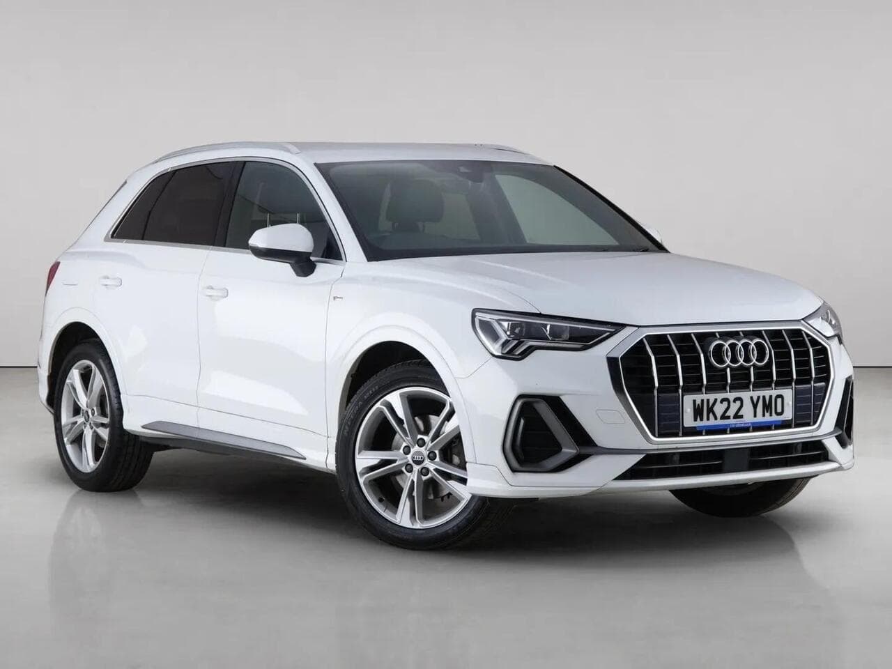 Audi Q3 - Audi Q3 1.5 TFSI CoD 35 S line Euro 6 (s/s) 5dr