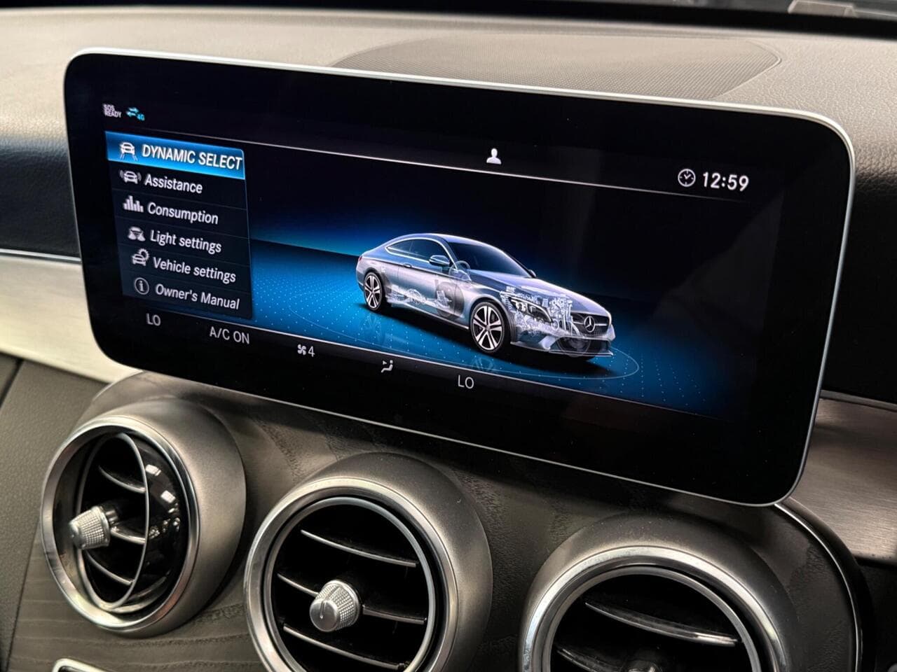 Mercedes-Benz C Class thumbnail Infotainment System