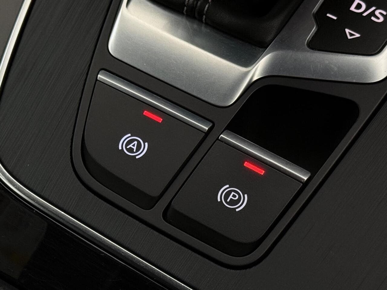 Audi Q5 thumbnail Misc Controls