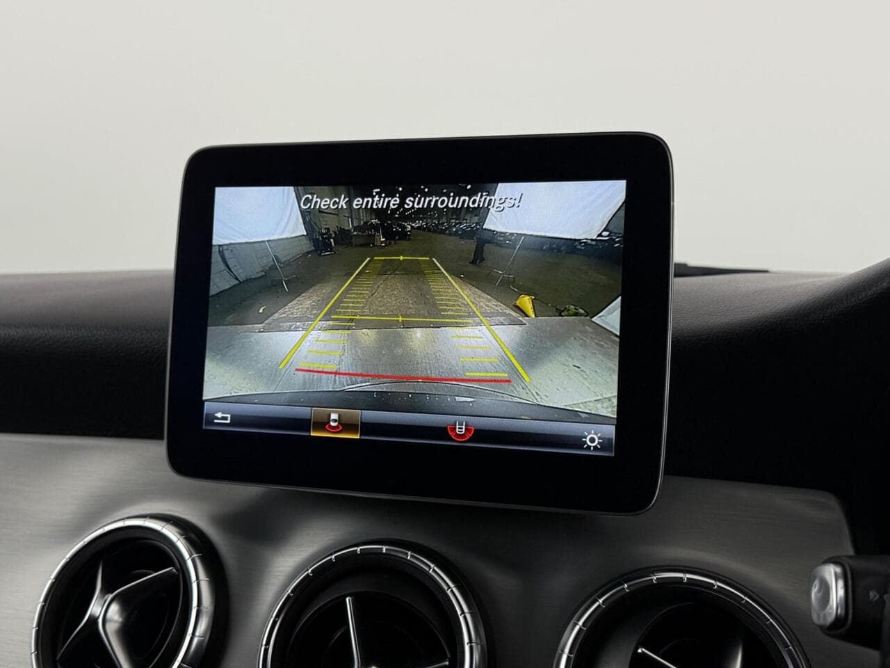 Mercedes-Benz CLA thumbnail Infotainment System