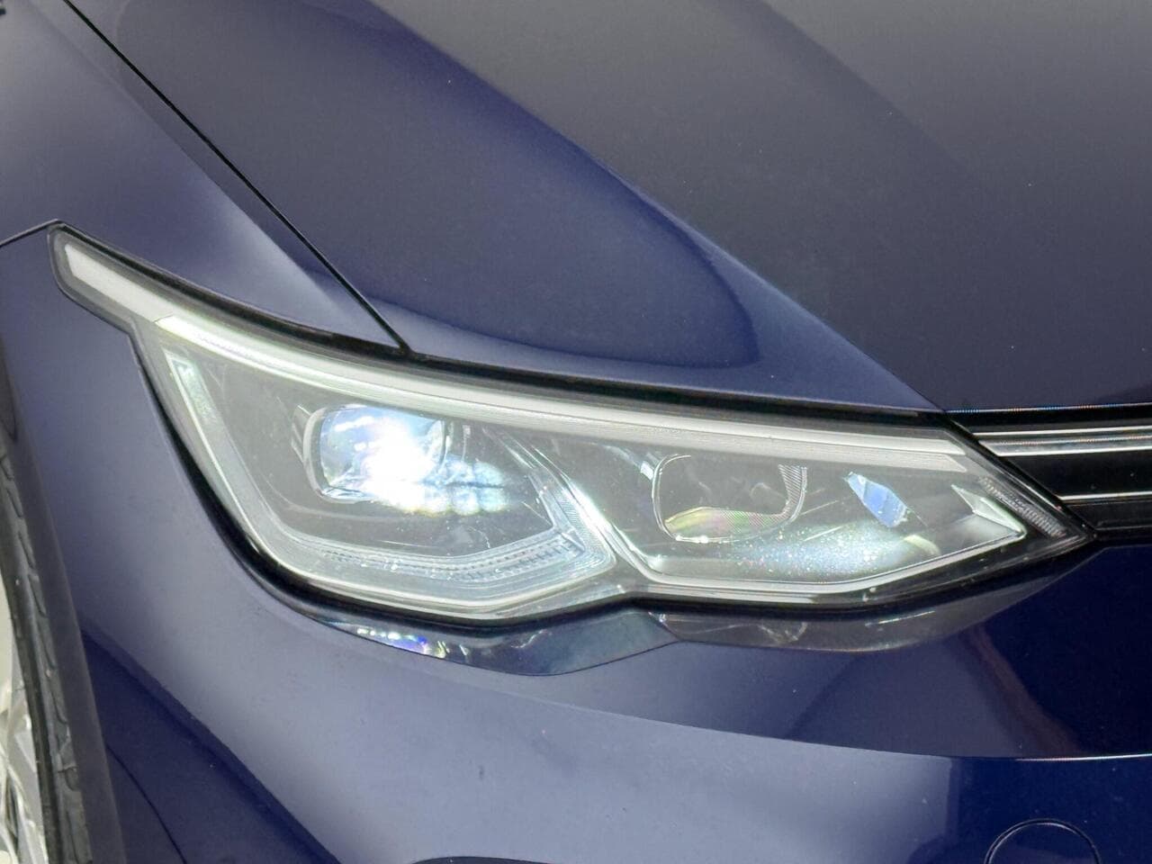 Volkswagen Golf thumbnail Lights Front